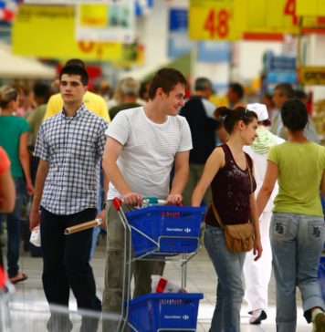Carrefour se extinde in Europa cu o investitie de doua miliarde euro