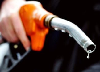 Benzina s-a scumpit cu 9 bani pe litru