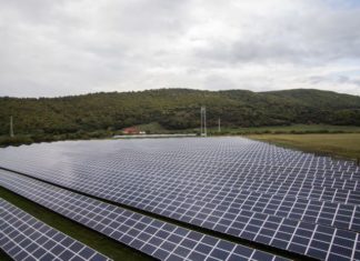 Unisum a finalizat constructia a trei parcuri fotovoltaice