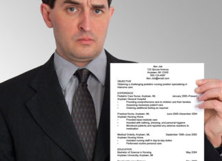 TOP 10 CELE MAI FRECVENTE MINCIUNI PE CARE OAMENII LE INTRODUC IN CURRICULUM VITAE