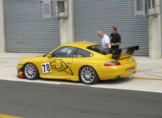 Porsche cheama de pe piata ultimele modele 911 GT3, dupa ce doua masini au luat foc