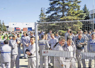 Aproximativ 11000 de protestatari au fost la Mioveni