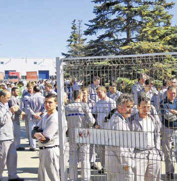 Aproximativ 11000 de protestatari au fost la Mioveni
