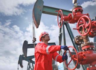 Tensiunile din Ucraina au scumpit preturile la petrol si gaze