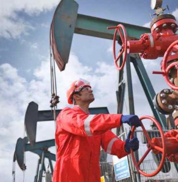 Tensiunile din Ucraina au scumpit preturile la petrol si gaze
