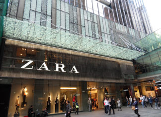 Zara deschide magazin online