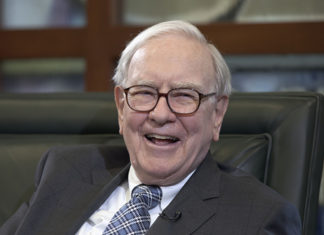 Warren Buffett a devenit al doilea miliardar din lume