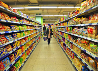 Produsele alimentare s-au scumpit in februarie cel mai mult din ultimele 18 luni