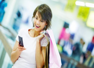 Romanii fac cumparaturi online de pe telefon sau tableta
