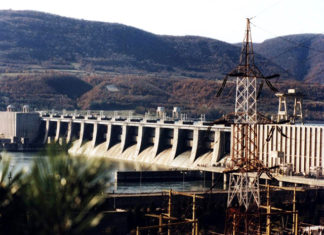 Hidroelectrica a vandut energie de 13,45 milioane de lei la bursa OPCOM