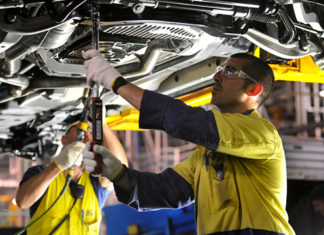 Ford concediaza 700 de angajati!