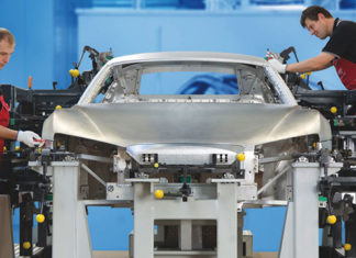 Daimler si-a dublat profitul datorita vanzarilor Mercedes