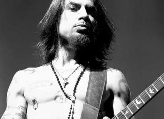 Dave Navarro isi vinde casa de burlac de la Hollywood! Vezi cat costa imobilul