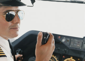 Mergi des cu avionul? Uite lucruri pe care pilotul tau nu o sa ti le spuna niciodata