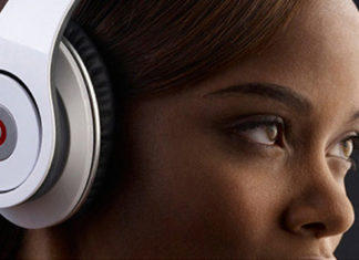 Vei ramane uimit cand vei vedea cine vrea sa cumpere Beats Electronics!