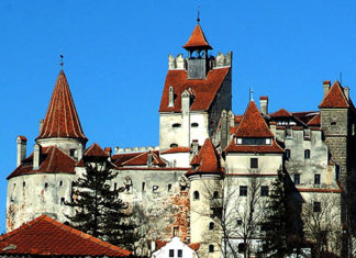 Casa lui Dracula este de vanzare!