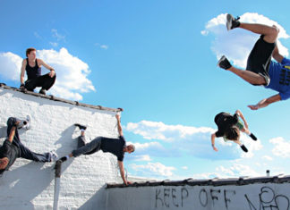 Sa urmaresti oameni ce practica Parkour in viata reala in 4K este mai impresionant decat orice film de actiune! VIDEO