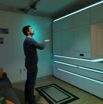 (VIDEO) Garsoniera Hi-Tech care se remobileaza singura