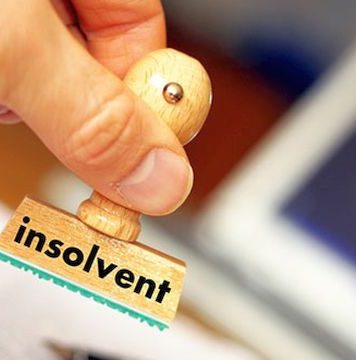 De la profit record de 4,1 miliarde de euro la insolventa