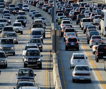 Zece solutii ieftine pentru fluidizarea traficului in Bucuresti si marile orase